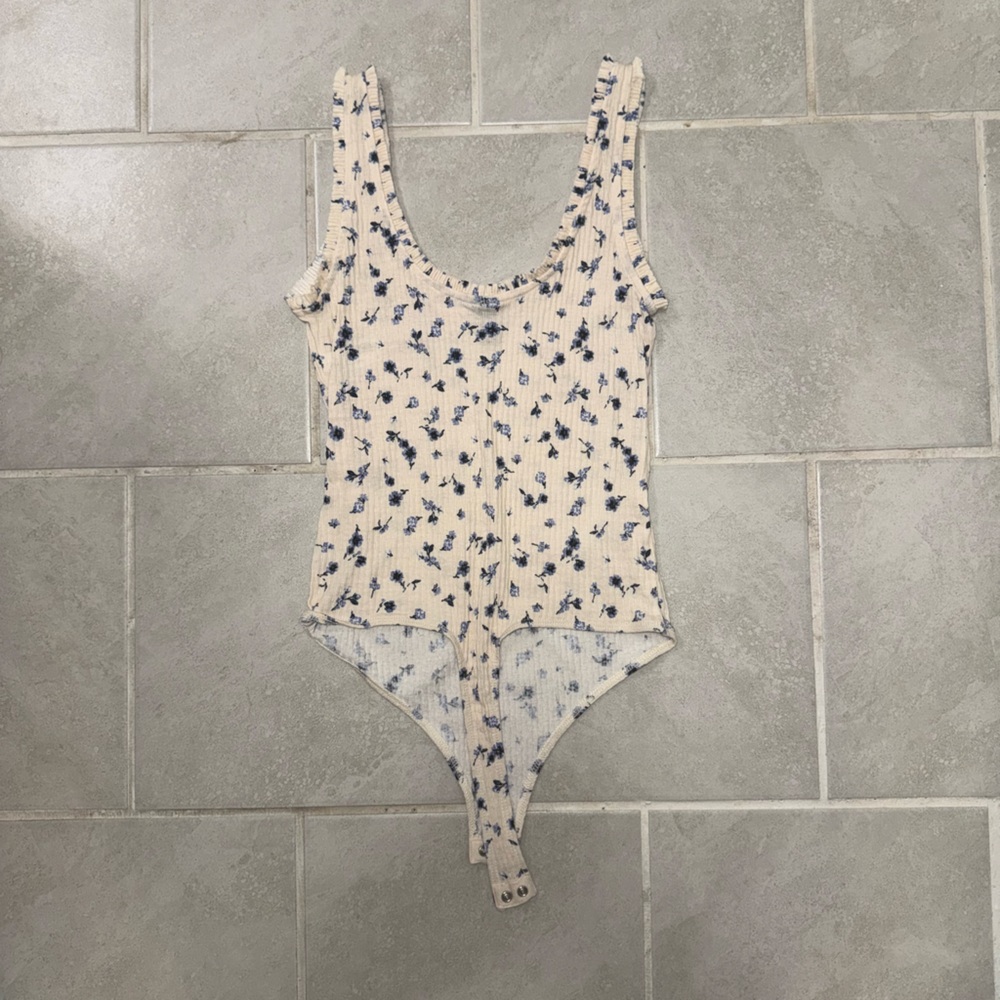 Wild Fable Ivory and Navy Floral Top